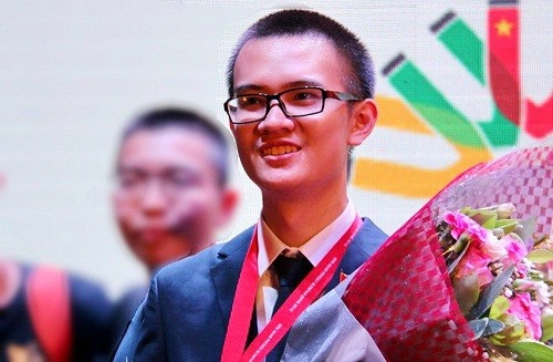 Trần Đức Huy chinh phục thành công huy chương Vàng Olympic vật lý Quốc tế 2018.