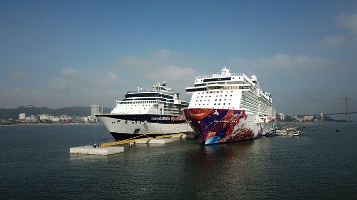 Cảng tàu khách du lịch quốc tế chuyên biệt Hạ Long đã đón liên tiếp 2 chuyến tàu 5 sao.