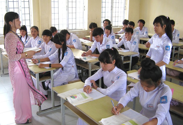 Nâng cao chất lượng, trình độ giáo viên (Ảnh minh họa: baophuyen.com.vn)