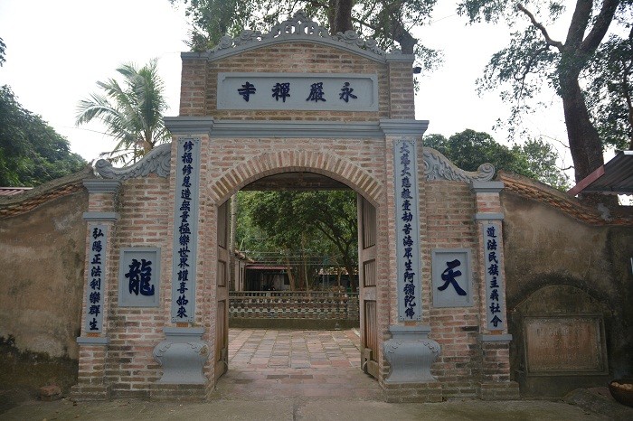 Kiến trúc cổ của Cổng chùa Vĩnh Nghiêm, tỉnh Bắc Giang. ảnh: Đỗ Công Tiến.