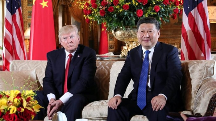 Tổng thống Hoa Kỳ Donald Trump và Chủ tịch Trung Quốc Tập Cận Bình gặp nhau lần đầu tiên tại Mar-a-Lago, Florida tháng Tư năm 2017. Ảnh: Al Jazeera.