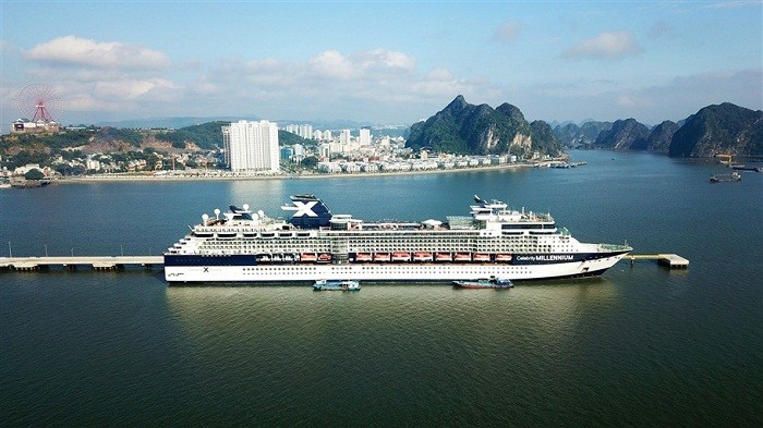 Cảng tàu khách du lịch Hạ Long.