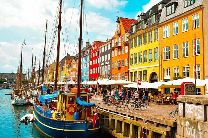 Copenhagen đa sắc màu (Đan Mạch).