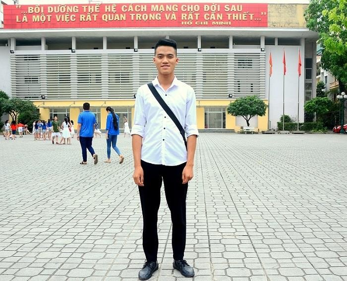 Em Tạ Văn Vinh sinh viên năm 3, Học viện Thanh Thiếu Niên Việt Nam đã đăng ký tình nguyện hiến một số bộ phận trong cơ thể khi không may phải tạm biệt cuộc sống. Ảnh: Công Tiến