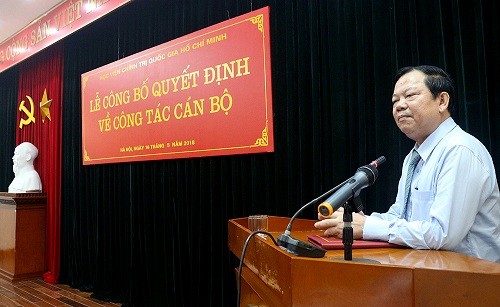 Phó giáo sư, Tiến sĩ Trần Minh Trưởng.