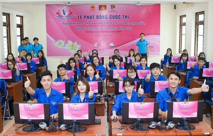 Thế hệ trẻ, học sinh, sinh viên Việt Nam… có thể học theo Bác tính chăm chỉ, cần mẫn tự học ngoại ngữ suốt đời. Ảnh minh họa: ajc.hcma.vn