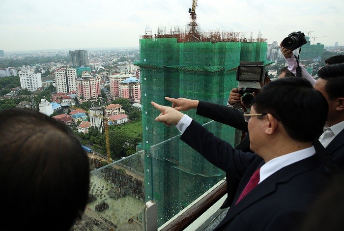 Phó Thủ tướng Vương Đình Huệ thăm dự án tòa tháp giai đoạn 2 của Hoàng Anh Gia Lai.