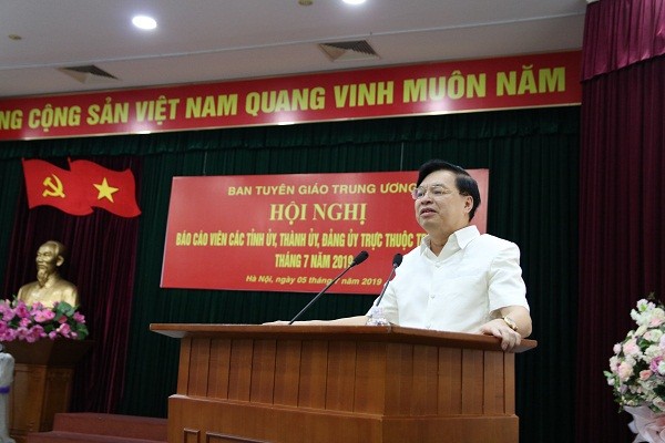 Đồng chí Lê Mạnh Hùng: toàn hệ thống chính trị cần đẩy mạnh tuyên truyền về Đại hội Đảng bộ các cấp tiến tới Đại hội Đảng toàn quốc lần thứ XIII.