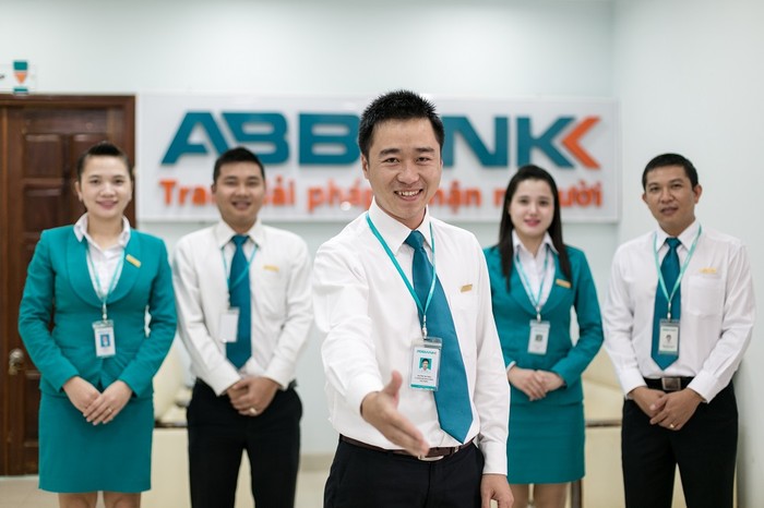 Vốn điều lệ chính thức của ABBANK đạt trên 5.700 tỷ đồng.