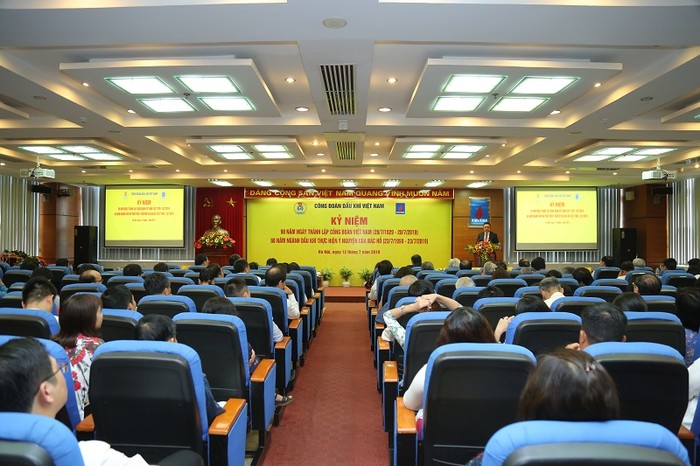 Công đoàn Dầu khí Việt Nam tổ chức kỷ niệm 60 năm ngành Dầu khí thực hiện ý nguyện của Bác Hồ.