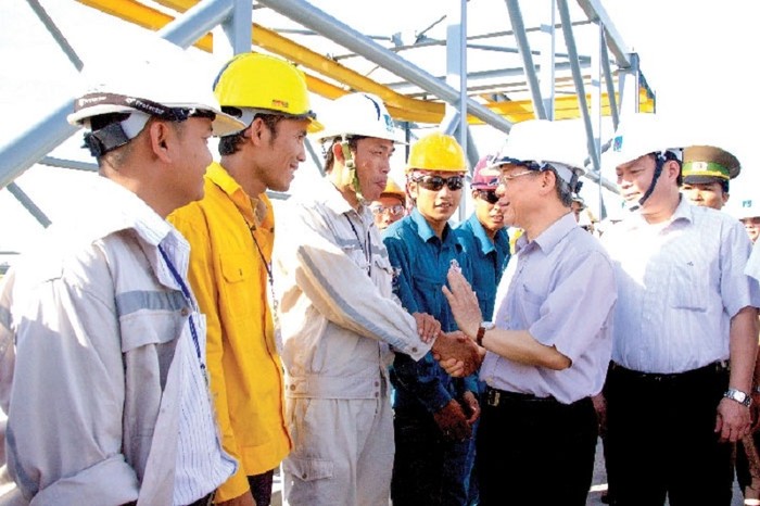 Tổng Bí thư, Chủ tịch nước Nguyễn Phú Trọng với người lao động dầu khí.