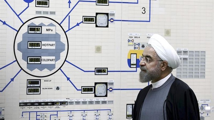 Tổng thống Iran, Hassan Rouhani muốn dùng chiến thuật tăng cấp độ làm giàu urani để gây sức ép với châu Âu và Mỹ (Ảnh: Aljazeera).