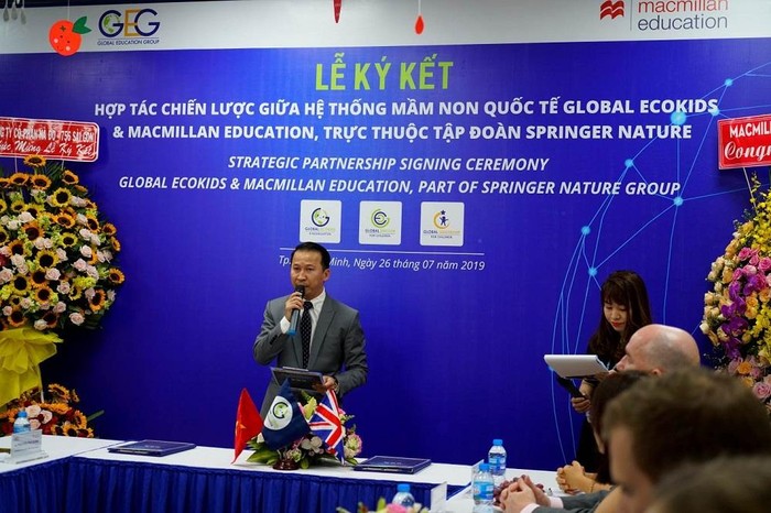 Ông Nguyễn Hữu Việt - Phó Chủ tịch Global Education Group - Tổng giám đốc Hệ thống Mầm non Quốc tế Global Ecokids phát biểu tại buổi lễ.
