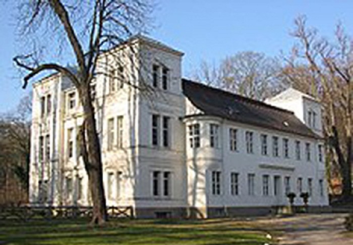 Lâu đài Tegel ở Berlin, nơi Alexander chào đời.