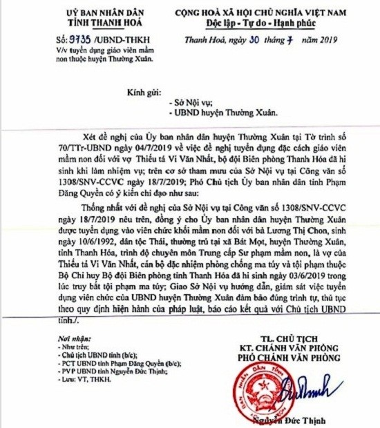 Công văn của Ủy ban nhân dân tỉnh Thanh Hóa về việc tuyển dụng đặc cách giáo viên mầm non đối với vợ Thiếu tá Vi Văn Nhất (Ảnh: baothanhhoa.vn).