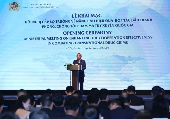 Phó Thủ tướng Thường trực Chính phủ Trương Hoà Bình phát biểu khai mạc Hội nghị (Ảnh: cand.com.vn).