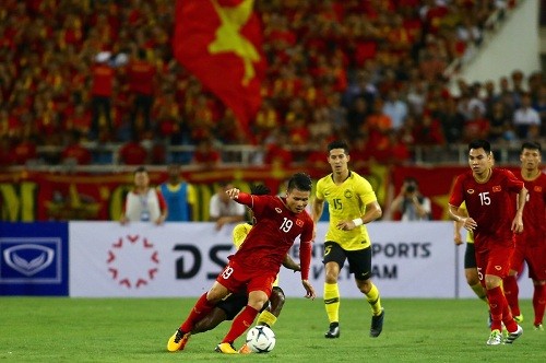 Quang Hải ghi siêu phẩm giúp đội tuyển Việt Nam chiến thắng 1 – 0 trước Malaysia.