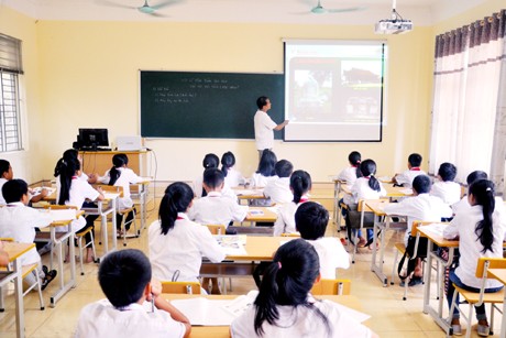 Cần có những giải pháp để phát triển ngành giáo dục nước nhà (Ảnh minh họa: baoquangninh.com.vn).