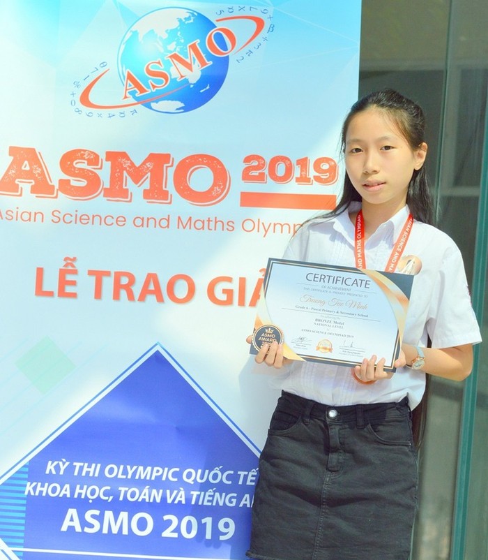 Bạn Trương Tuệ Minh học lớp 7A1 đạt thành tích cao tại vòng 2 kỳ thi ASMO năm 2019.