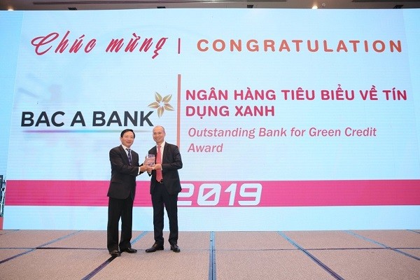 BAC A BANK vinh dự nhận giải thưởng Ngân hàng tiêu biểu về Tín dụng xanh 2019 trong khuôn khổ Giải thưởng Ngân hàng Việt Nam tiêu biểu (VOBA).