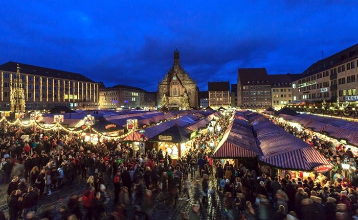 Toàn cảnh chợ Noel nổi tiếng thế giới ở thành phố Nuernberg, tiểu bang Bayern.