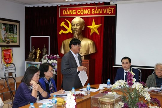 Ông Phan Hữu Minh, Ủy viên Ban Thường vụ, Trưởng Ban Kiểm tra Hội nhà báo Việt Nam phát biểu tại hội nghị.