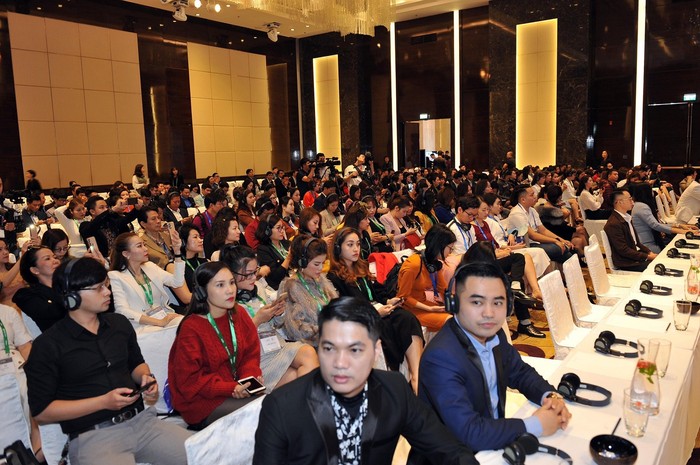 Gần 1000 người hành nghề trong lĩnh vực thẩm mỹ tại Việt Nam tham dự hội nghị.