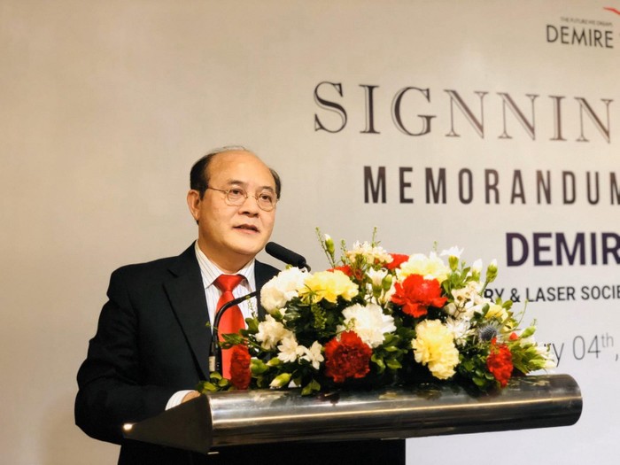 Giáo sư, Tiến sĩ Nguyễn Tài Sơn - Phó chủ tịch thường trực hội VSAPS, Chủ tịch hội nghị Thẩm mỹ VSAPS - Demire 2020 phát biểu khai mạc.