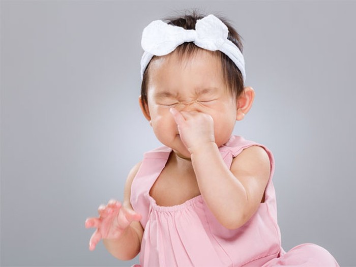 Nhiễm khuẩn đường hô hấp ở trẻ nhỏ là một bệnh phổ biến (Ảnh: theo boldsky).