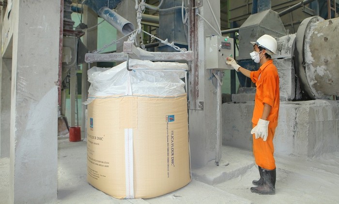 Sản phẩm Silicar Flour tại nhà máy hóa phẩm Dầu khí Cái Mép.