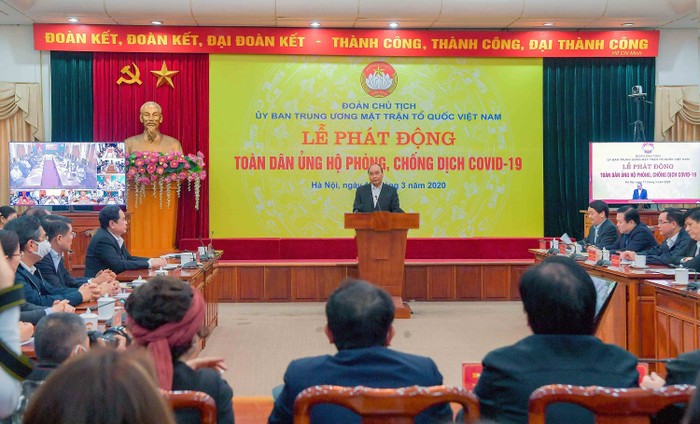 Thủ tướng Nguyễn Xuân Phúc phát biểu tại lễ phát động toàn dân chung tay phòng, chống dịch Covid – 19.