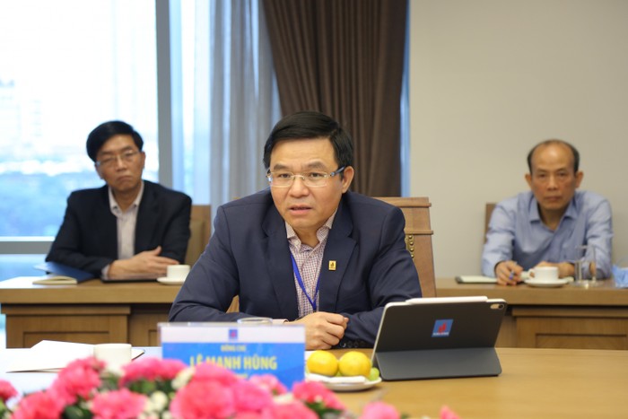 Tổng giám đốc PVN - ông Lê Mạnh Hùng trao đổi về những vấn đề khó khăn, thách thức của tập đoàn trong bối cảnh chịu tác động kép từ dịch Covid-19 và giá dầu xuống thấp.