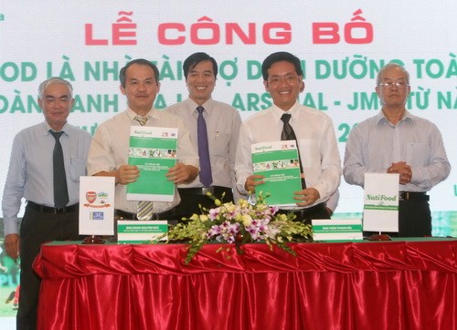 Hướng nhìn chung của 2 doanh nghiệp vì tương lai bóng đá Việt Nam