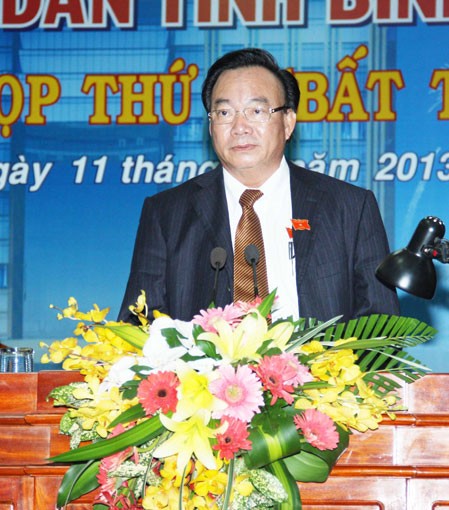 Ông Vũ Minh Sang - Chủ tịch HĐND tỉnh Bình Dương từ năm 2004 - 11/2013, phát biểu khai mạc cuộc họp