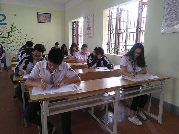 Các em học sinh Trường Trung học phổ thông Việt Bắc, tỉnh Lạng Sơn (Ảnh: Website nhà trường).
