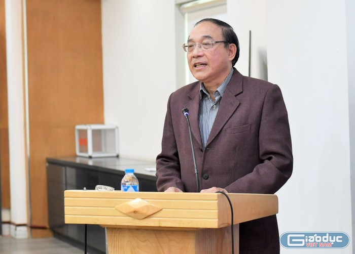 Tiến sĩ Nguyễn Huy Chương, Chủ tịch Liên chi hội các Thư viện đại học khu vực phía Bắc (NALA) phát biểu tại buổi lễ. (Ảnh: Huệ Mai).