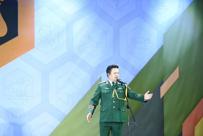 Thiếu tá Trịnh Văn Phương hiện là giảng viên Khoa Thanh nhạc Trường Đại học Văn hóa Nghệ thuật Quân đội. (Ảnh: NVCC).