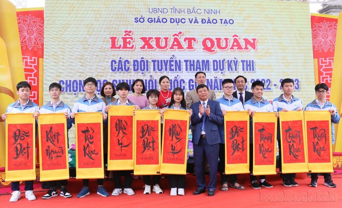 Lễ xuất quân các đội tuyển tham dự kỳ thi chọn học sinh giỏi quốc gia năm học 2022-2023 tỉnh Bắc Ninh. (Ảnh: baobacninh).