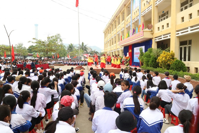 Học sinh Trường Trung học cơ sở - Trung học phổ thông Nghi Sơn (tỉnh Thanh Hóa). Ảnh: fanpage nhà trường.