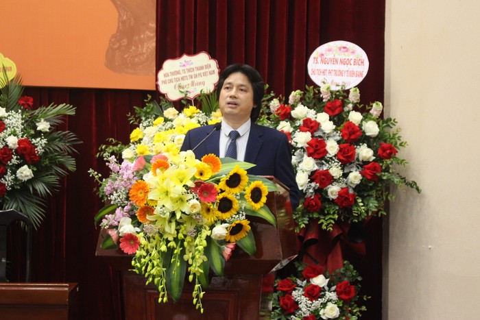 Tiến sĩ Nguyễn Duy Nhiên – Trưởng Khoa Triết học, Trưởng Ban tổ chức Hội thảo phát biểu đề dẫn tại Hội thảo.