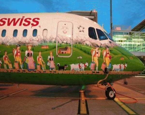Hình ảnh được in trên thân máy bay của hãng SwissAir, Thụy Sĩ.