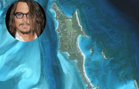 Johnny Depp chi 3,6 triệu USD mua đảo Liitle Hall's Pond Cay ở Bahamas hồi năm 2004 sau khi tham gia vai diễn trong phim "Cướp biển vùng Caribe.