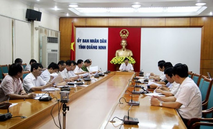 UBND tỉnh Quảng Ninh họp khẩn để triển khai công tác phòng, chống cơn bão số 5. (Ảnh: Báo Quảng Ninh)