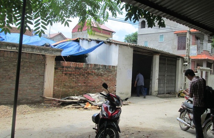 Từ ngày Nguyễn Anh Tuấn bị bắt, người dân trong làng không ai kỳ thị gia đình ông T. Mọi người thường xuyên lui tới thăm hỏi, động viên gia đình để sống và làm việc.