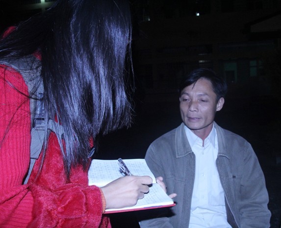 Anh Phạm Đức Trung trò chuyện với phóng viên.