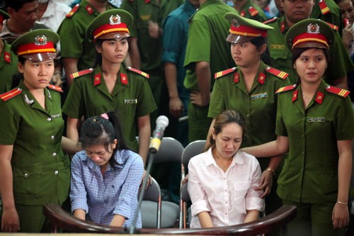 Phiên tòa xét xử 2 bảo mẫu nhà trẻ Phương Anh tại TP Hồ Chí Minh (Ảnh: Thanh Niên)