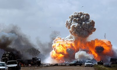Tripoli bị tấn công dữ dội, tin đồn Gaddafi đã chạy ảnh 1