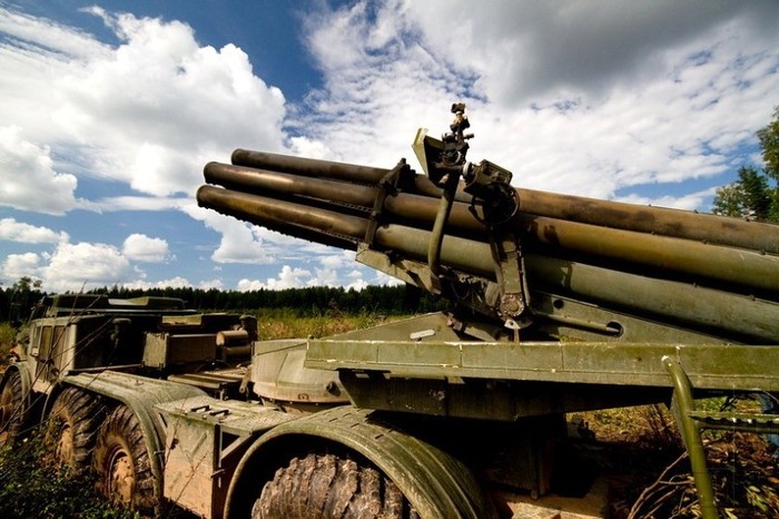 Lữ đoàn pháo, Quân khu phía tây của Nga tập trận bắn đạn thật.