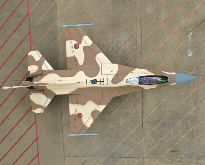 F-16C / D hiện cũng là phương tiện, vũ khí đường không hiện đại nhất của quân đội Ma rốc từ trước cho đến nay.