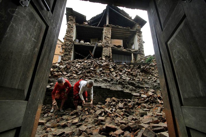 Hậu quả của trận động đất mạnh 6,9 độ richter ở khu vực Himalaya (ảnh chụp ngày 19/9/2011). Ấn Độ, Nepal và Tây Tạng là 3 khu vực bị ảnh hượng nặng nhất từ vụ thiên tai này.